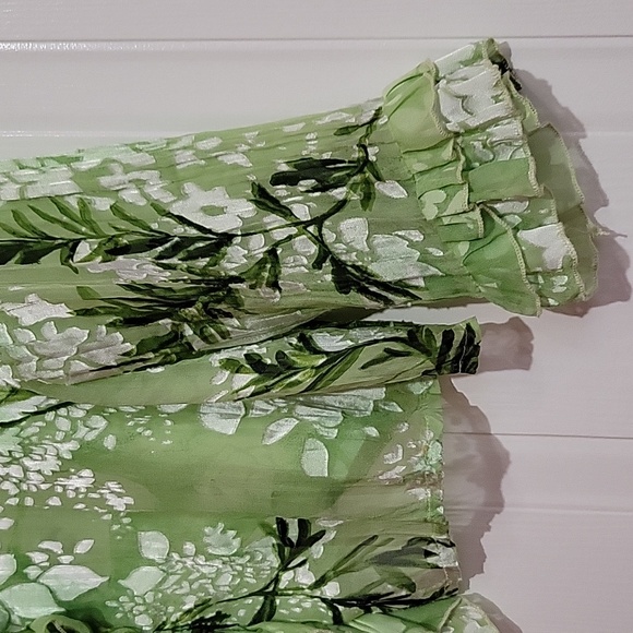 Everday Flowy Silk Floral Blouse US M - Picture 3 of 12